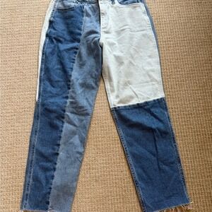 NWT Y2K Hollister girls multi tone denim jeans size 5, 27 x 25 with raw hem.